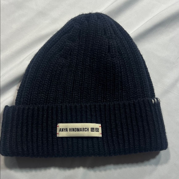 Anya hindmarch X Uniqlo hat - Picture 2 of 5